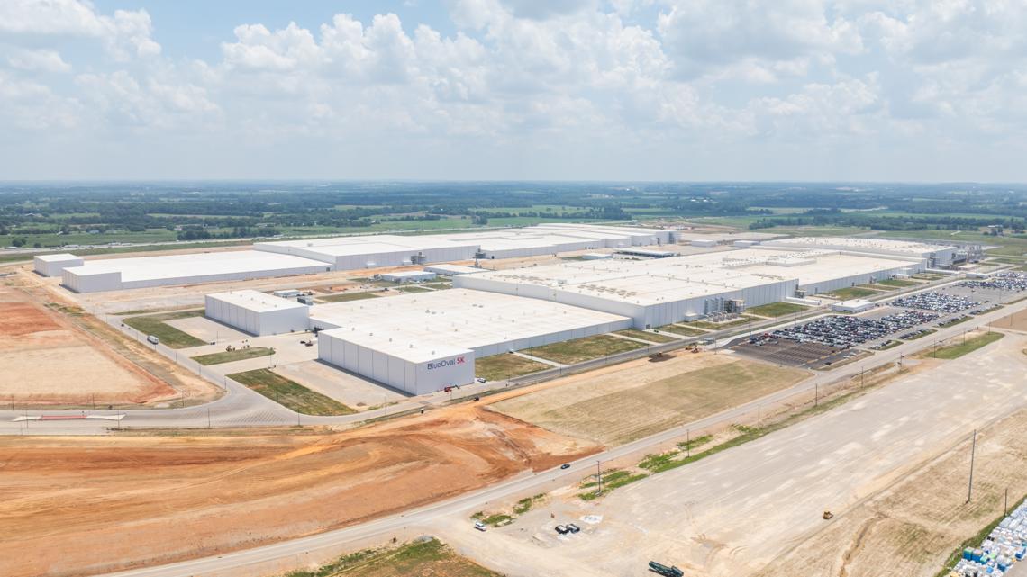 福特因电动汽车项目持续亏损，暂停 F-150 Lightning 生产，裁员 1600 人