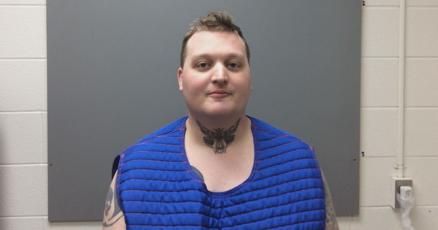 चरमपंथी समूह से संबंध होने के आरोप में व्यक्ति गिरफ्तार, बमबारी की साजिश का शक