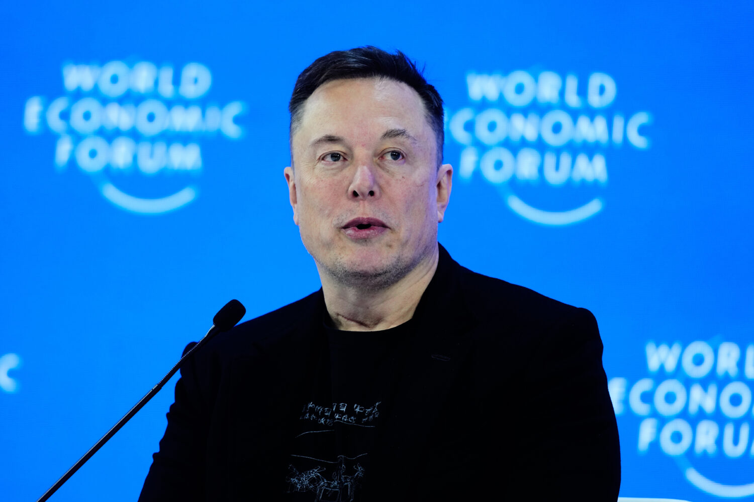 Musk Testifies in Trial Over Alleged Stock Deflation