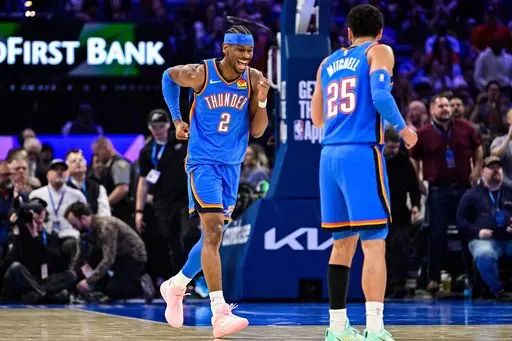 Shai Gilgeous-Alexander iguala récord y anota triple ganador para Thunder sobre Nuggets