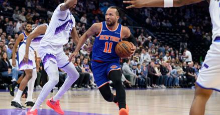 Los Knicks remontan y vencen al Jazz 134-117