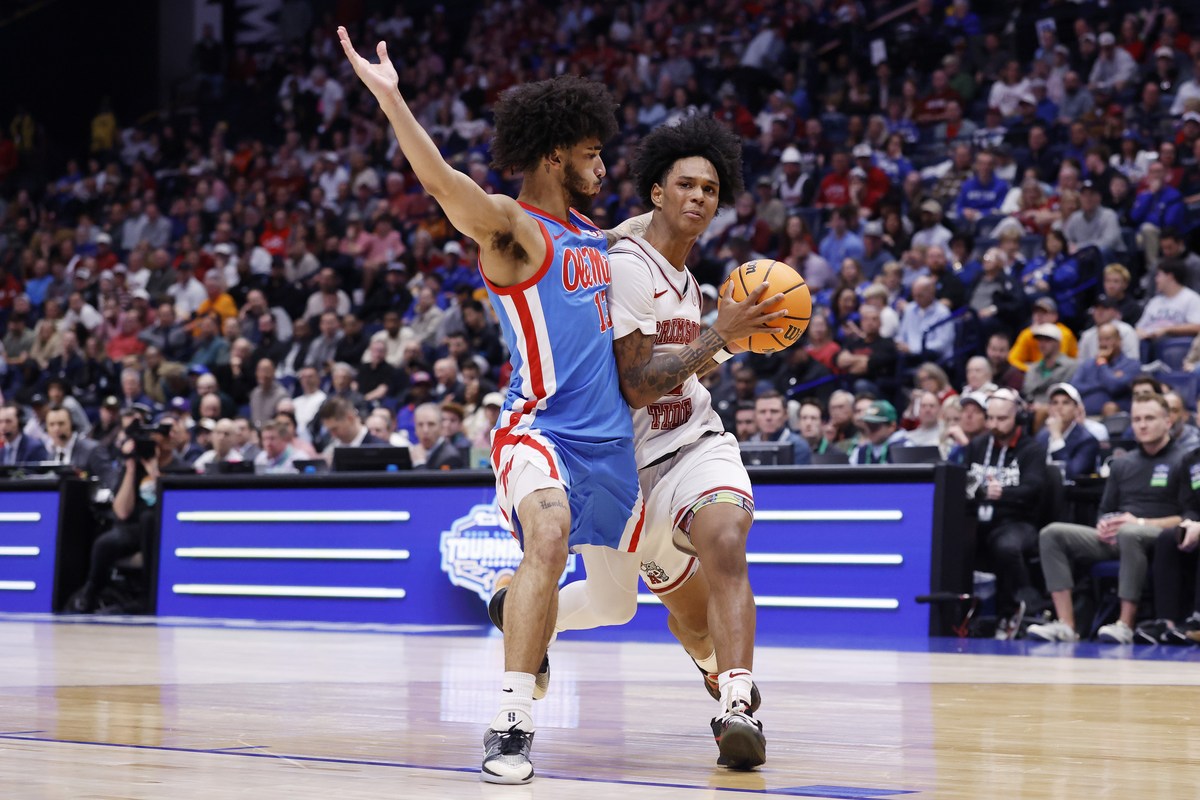 Ole Miss derrota a Alabama en un emocionante partido de cuartos de final de la SEC