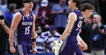 هاي بوينت تفاجئ ويسكونسن بنتيجة 83-82 في مباراة مثيرة