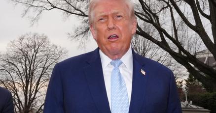 特朗普威胁让移民局官员协助机场安检，因政府停摆