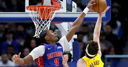 Pistons snap Lakers' nine-game streak with late surge