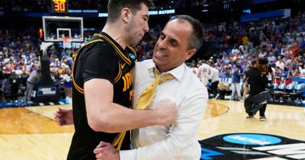 In land of tall corn, is it a tall order to ask Cyclones and Hawkeyes fans to unite for Sweet 16?
