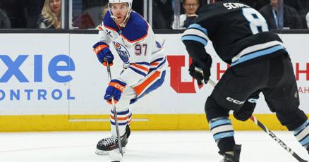 McDavid reaches 1,200 points, scores 401st goal
