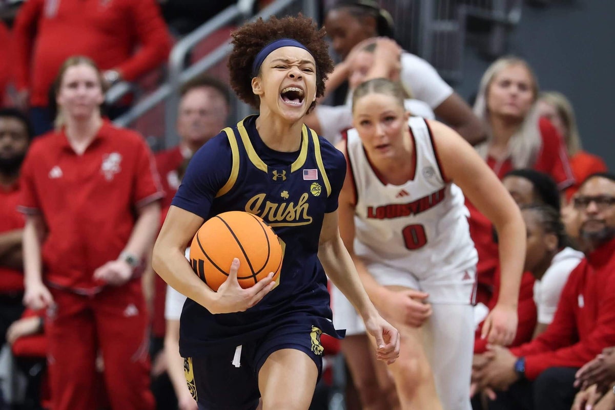 Hidalgo's 31-point triple-double sends Notre Dame to Elite
