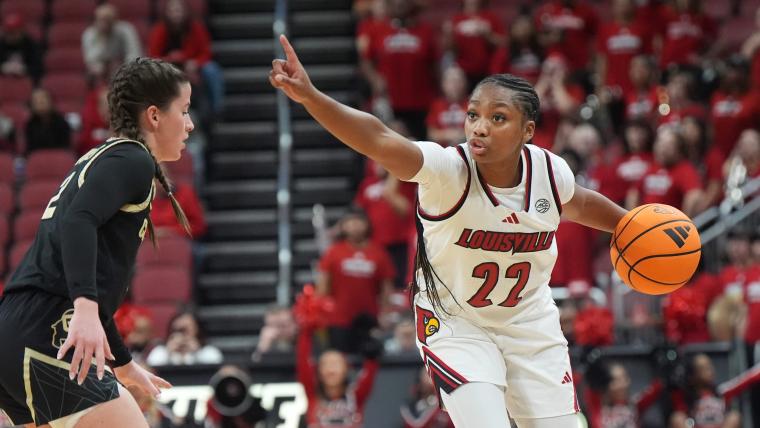 Michigan routs Louisville, advances to Elite Eight Monday