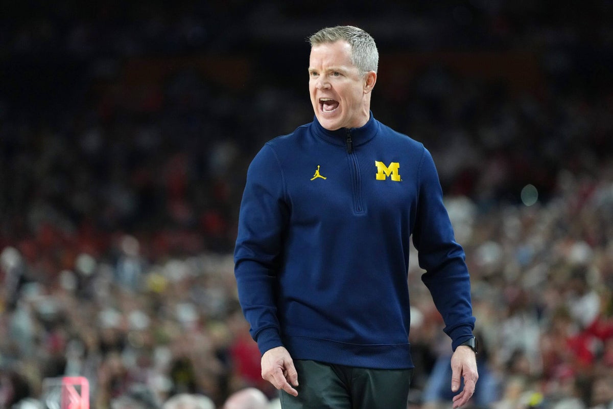 ڈسٹی مے نے ناقدین کو مخاطب کیا اور NCAA کے فائنل میں اپنی وابستگی کی تصدیق کی