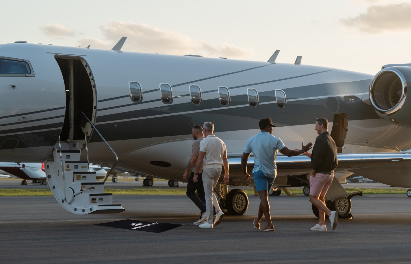 大师赛周动态：航班、冠军晚宴、转播安排、参赛名单和收入估算