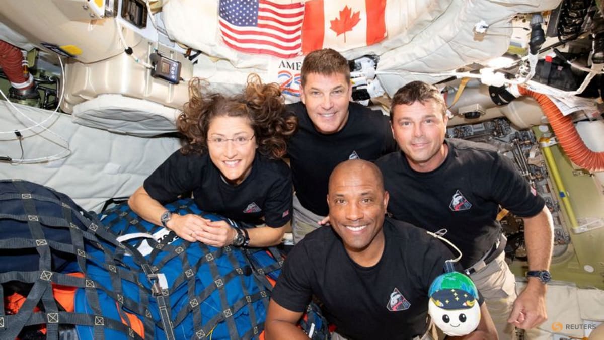 Artemis II Crew Prepares For Fiery Pacific Splashdown