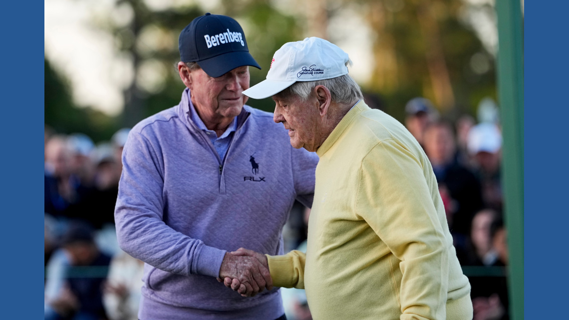 第90届美国大师赛拉开帷幕，名誉开球嘉宾打出仪式性一杆