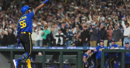 रैंडी एरोज़ारेना का सीज़न का पहला होम रन, मैरिनर्स ने एस्ट्रोस को 9-6 से हराया