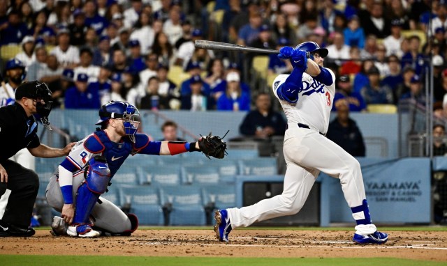 Muncy’s three homers lift Dodgers to walk-off victory