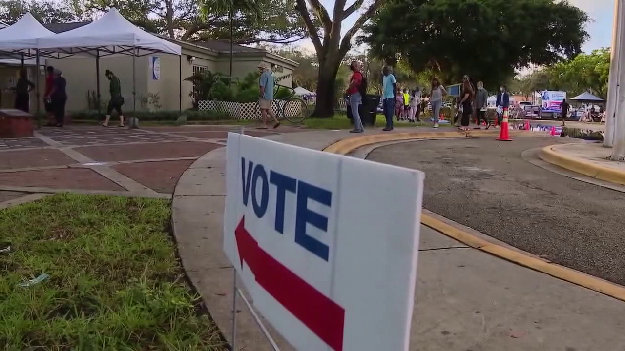 فلوريدا تناقش إعادة تقسيم الدوائر الانتخابية في دورة استثنائية