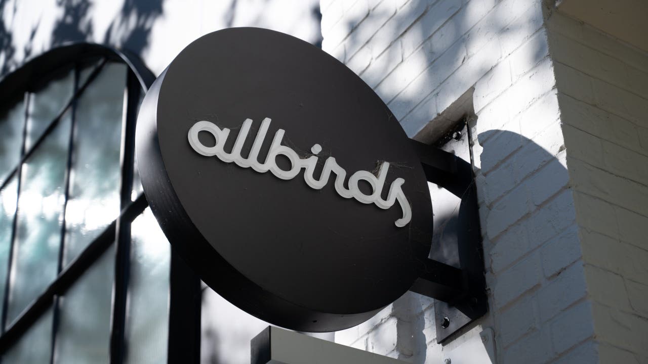 Allbirds 转型为 NewBird AI，聚焦 AI 计算基础设施，股价飙升 600%