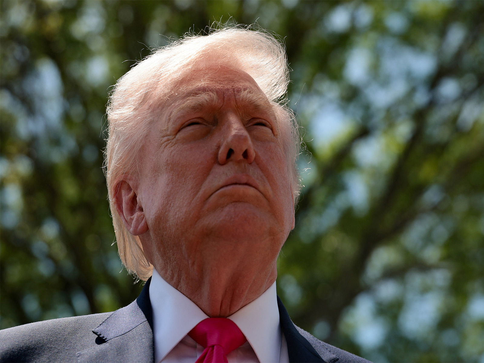 特朗普称美伊“非常接近”和平协议，可能前往巴基斯坦签署协议