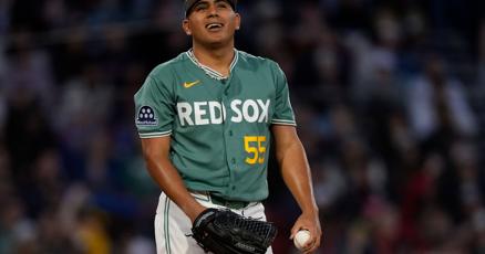 Yoshida's 10th-Inning Single Lifts Red Sox Over Tigers