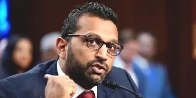 El director del FBI, Kash Patel, niega las acusaciones de embriaguez y ausencias inexplicables