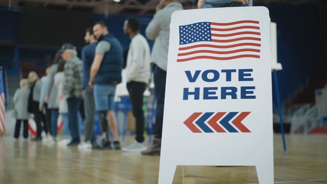 वर्जीनिया के मतदाता कांग्रेस जिलों को फिर से बनाने के लिए मतदान करते हैं