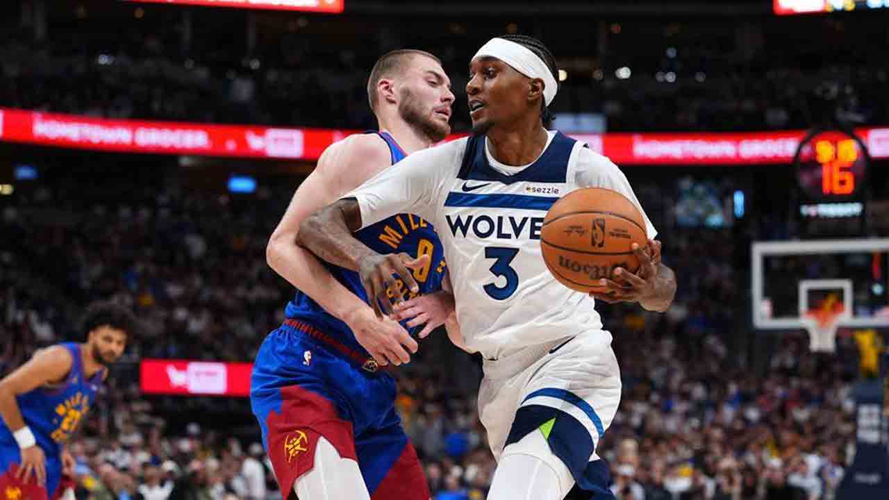 Los Timberwolves remontan 19 puntos y vencen a los Nuggets; McDaniels califica a Denver de "malos defensores"