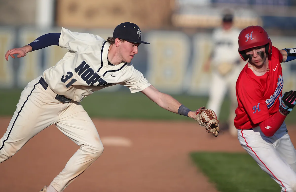 高中棒垒球队在周中比赛中取得胜利，更新了排名和个人数据