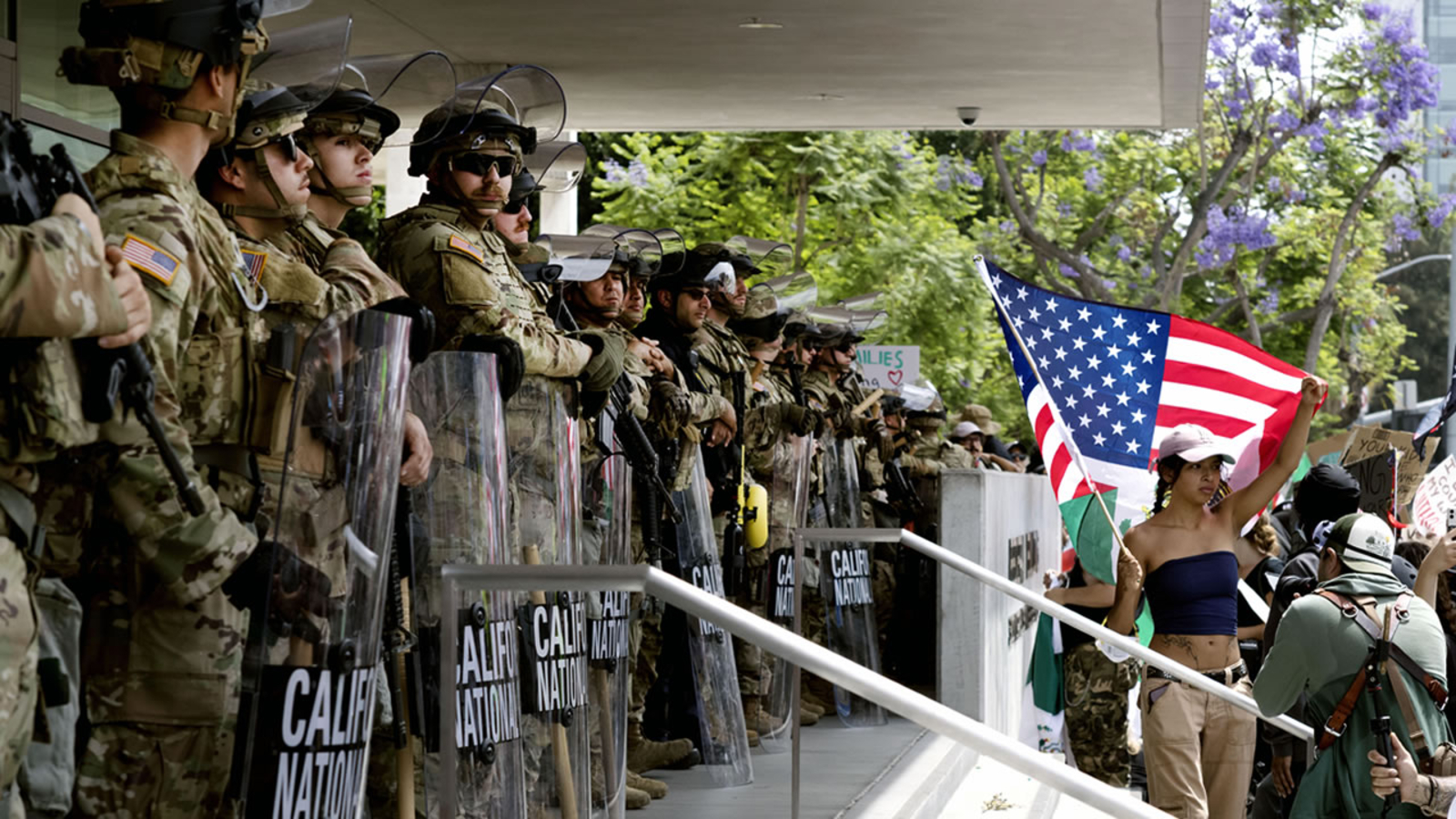 Trump Retira la Guardia Nacional de Tres Ciudades Importantes