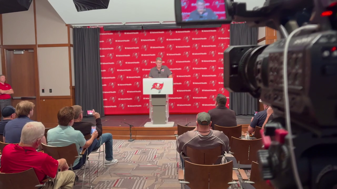 Buccaneers Draft Miami Edge Rusher Bain At No.15