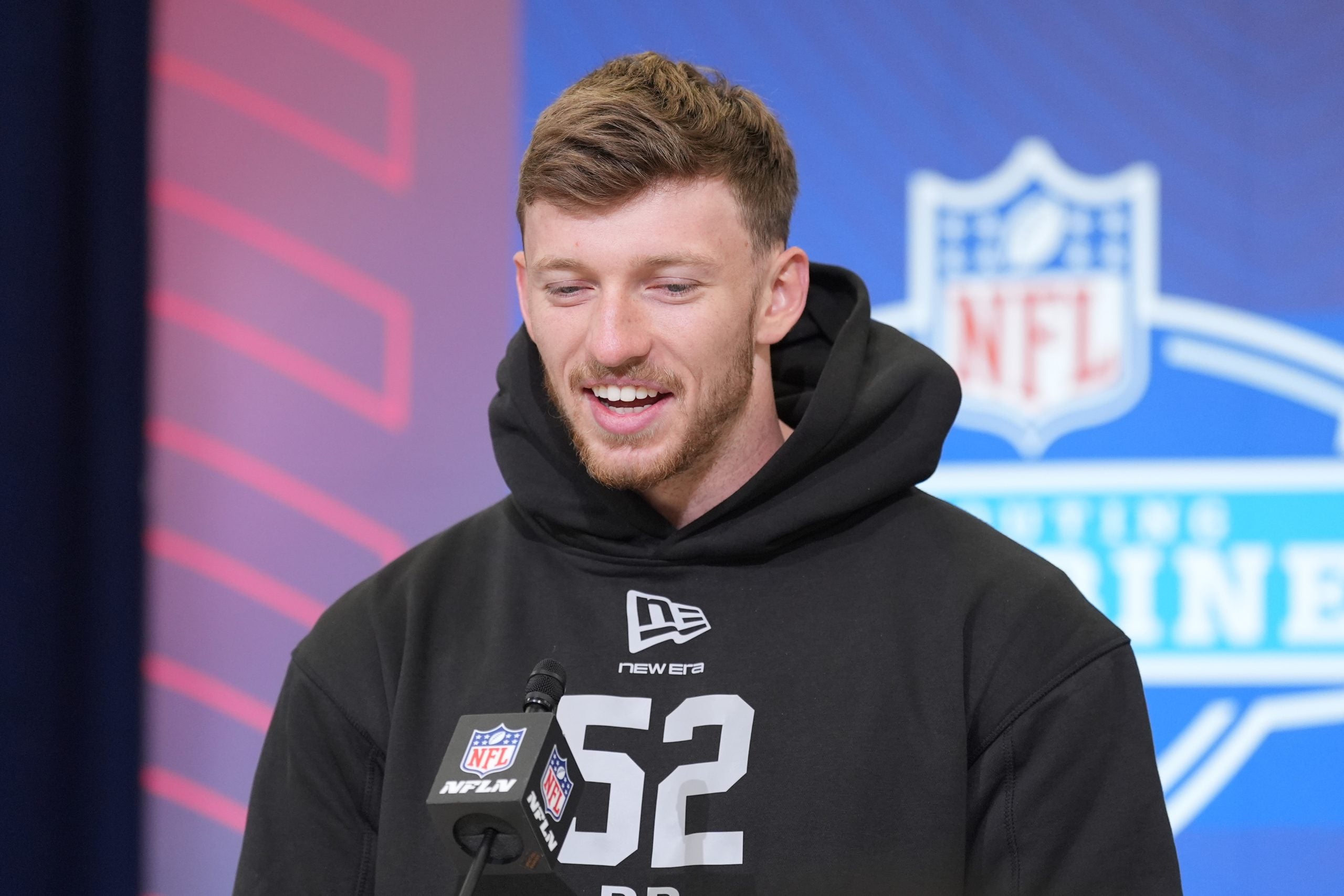 Bears select Oregon safety Dillon Thieneman at 25