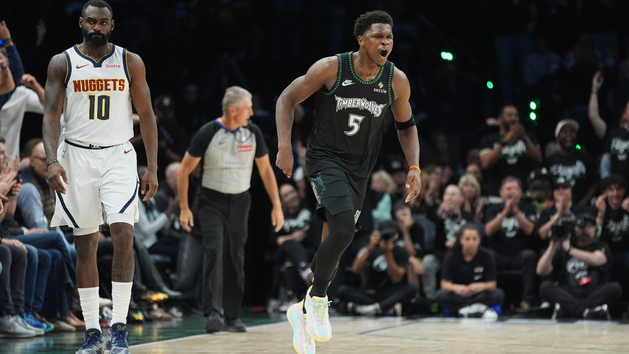 Timberwolves seize 2-1 lead with dominant defensive performance