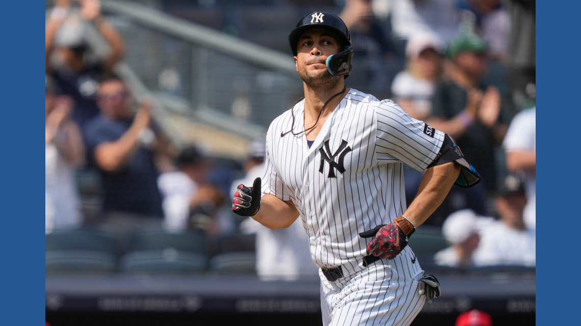 Yankees' Stanton exits with right lower leg tightness