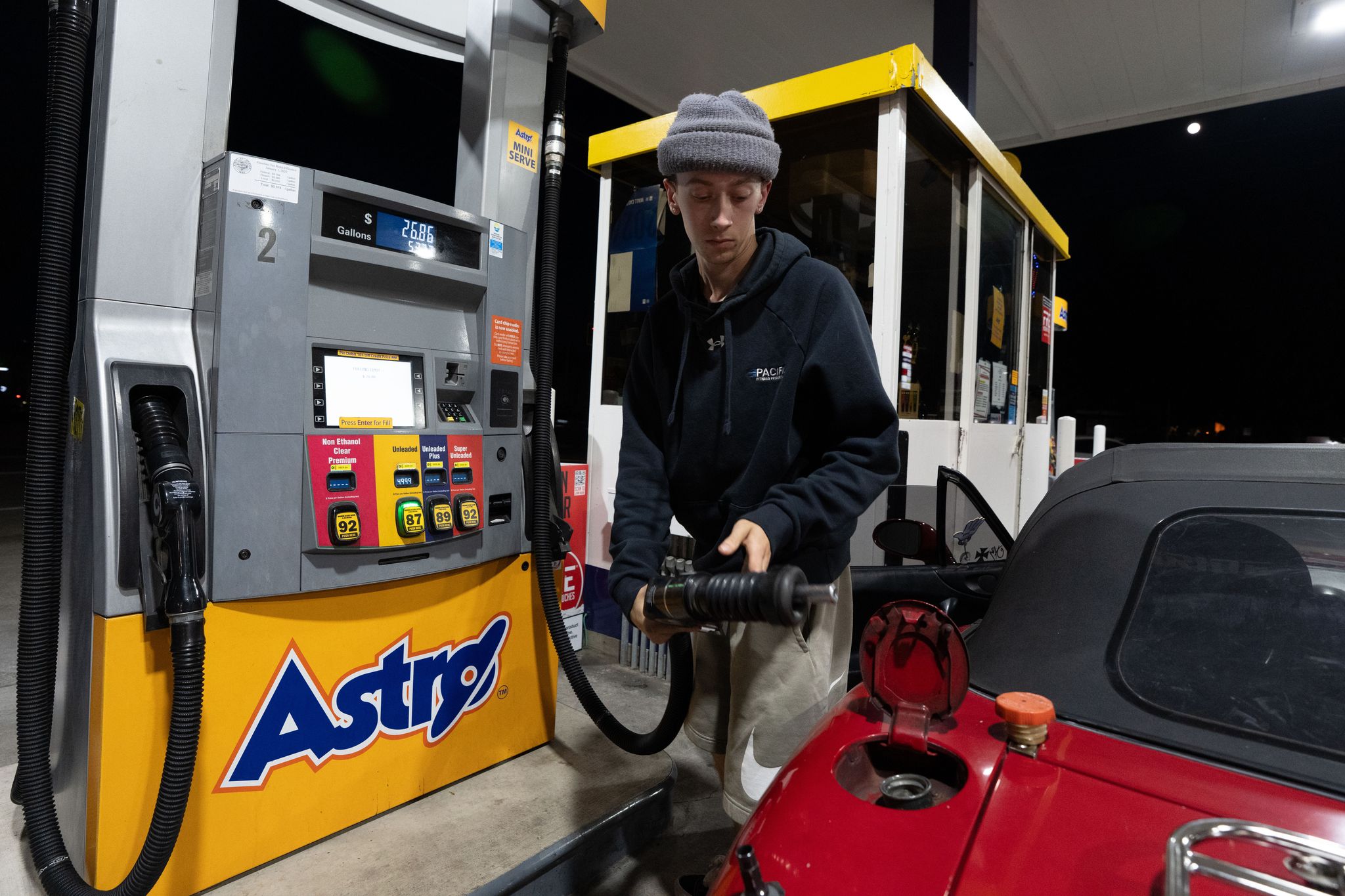Inflation rises as gas spike delays Fed rate cuts
