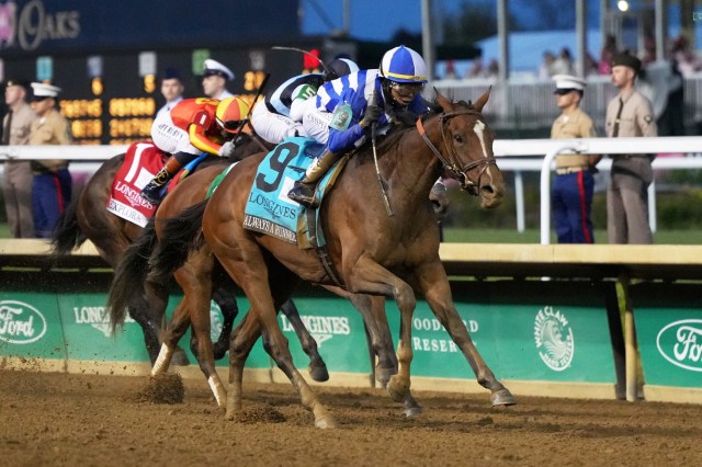 Always a Runner, sous les lumières, remporte le Kentucky Oaks pour Brown
