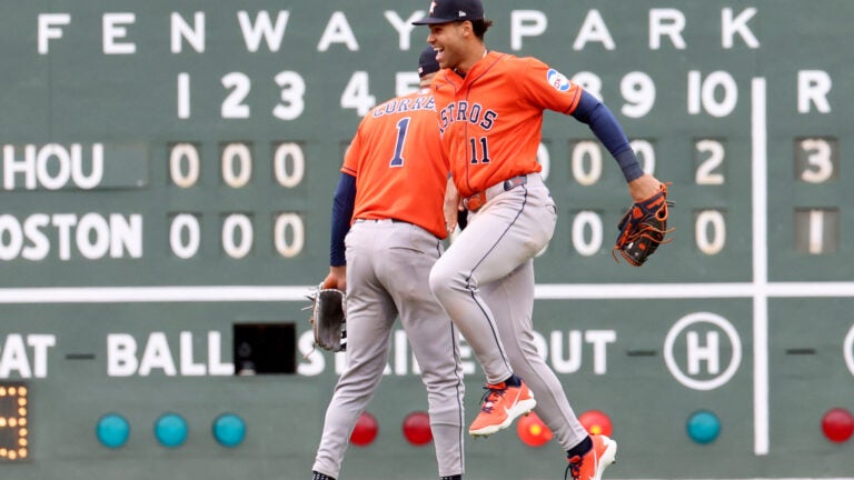Cam Smith’s Extra-Inning Single Beats Red Sox, Astros