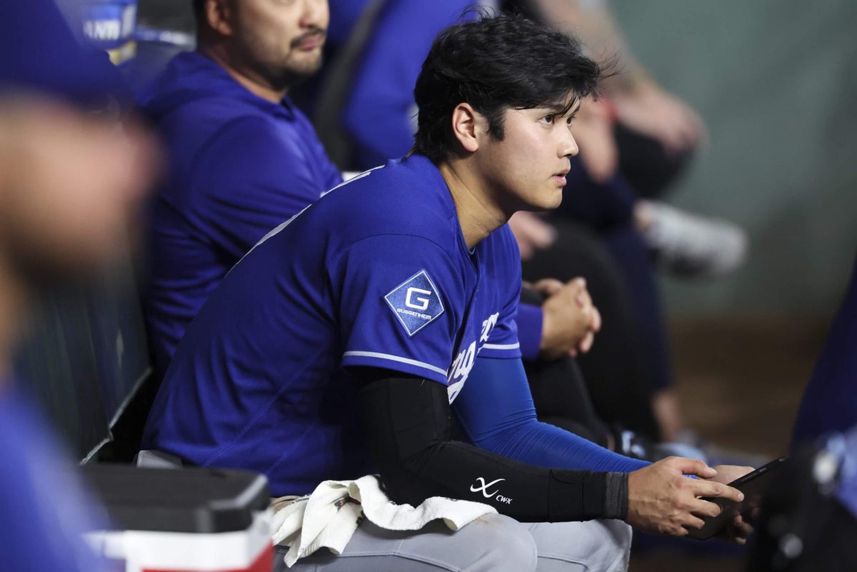 Ohtani Strong on Mound, Dodgers' Offense Remains Silent