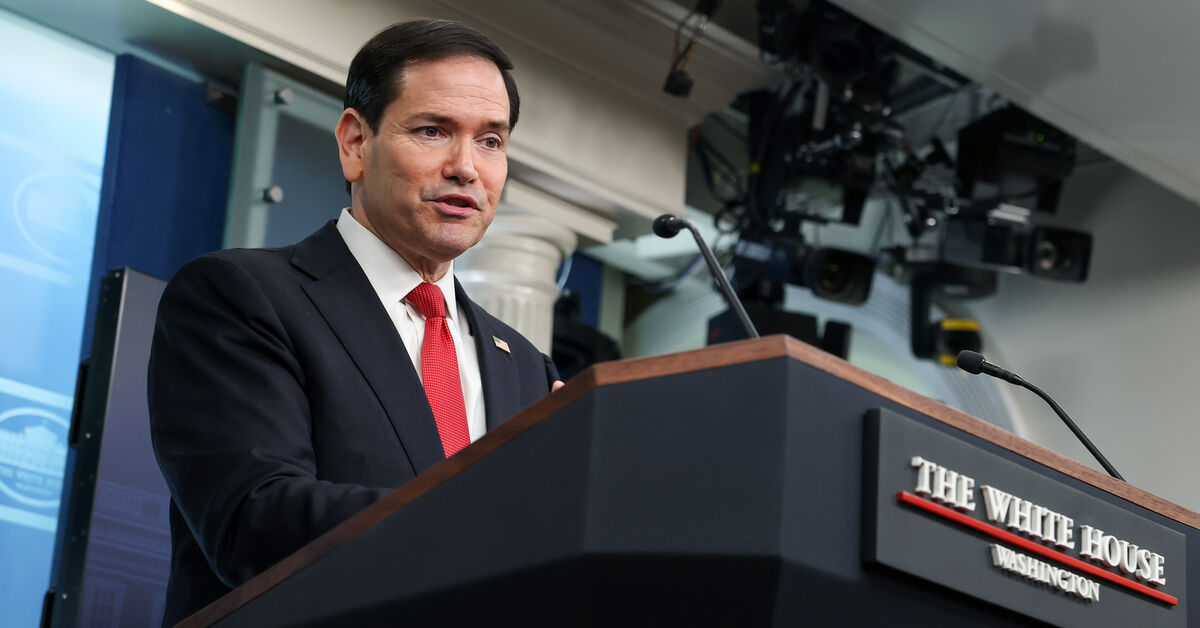 U.S. Ends Campaign Phase, Shifts to Hormuz Escorts