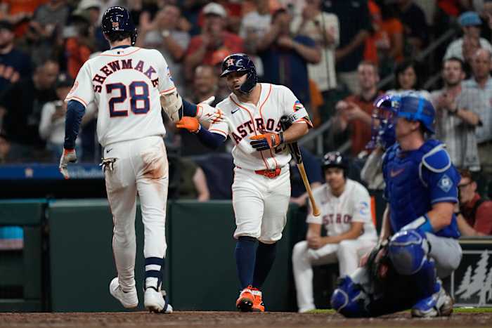 Astros beat Dodgers 2-1 as Ohtani surrenders homers