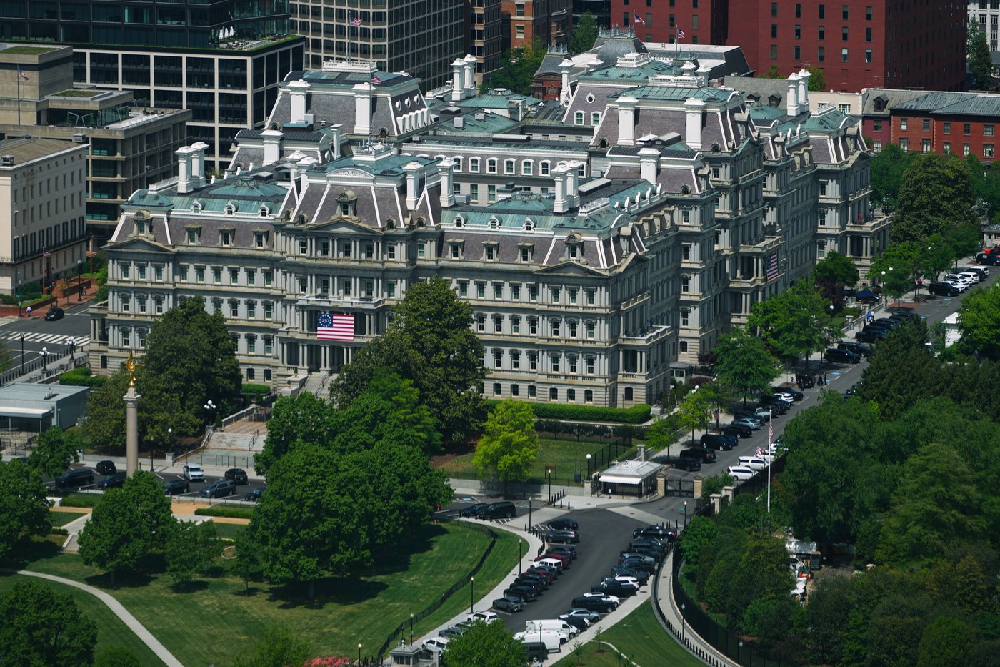 Trump proposal to paint Eisenhower building sparks review
