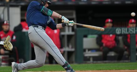 Raley, Vargas fuel split as Mariners and White Sox trade wins