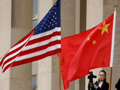 议员拟立法阻止中国汽车及零部件进入美国市场， citing国家安全和数据监控