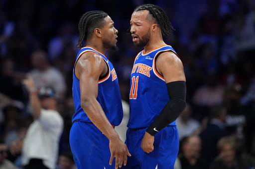 Knicks bury 76ers 144-114 behind Game 4 3-point barrage, back in East finals for 2nd straight year