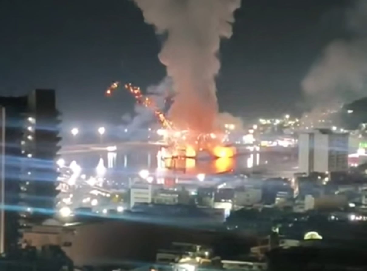 Washington reporta ataques; Maduro supuestamente capturado y sacado volando