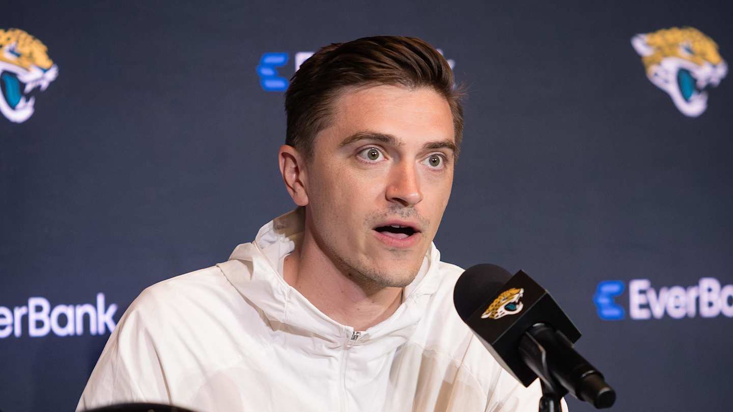 Jaguars Face Key Questions, Roster Risks Ahead 2026