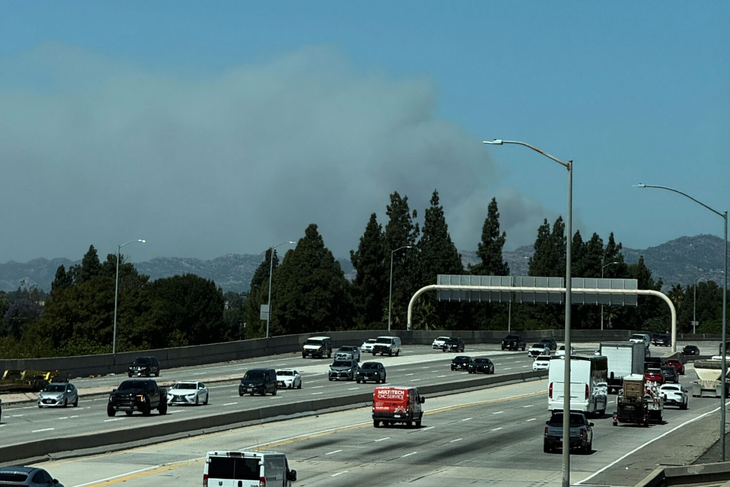 Simi Valley brush fire spreads, prompts evacuations Monday