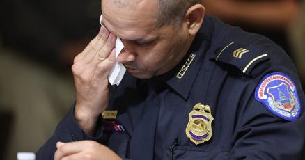 Oficiales del Capitolio aún luchan tras indultos de Trump para implicados en el 6 de enero