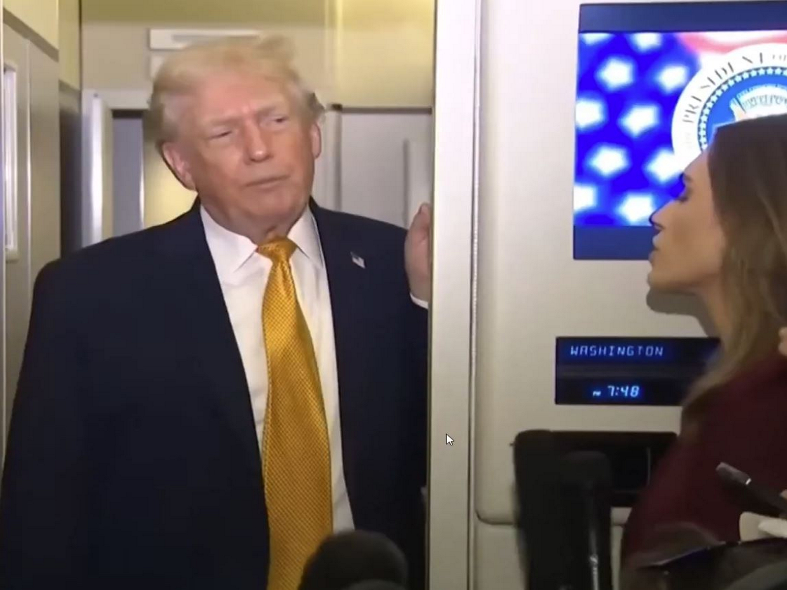 Trump met en garde l'Inde contre des tarifs douaniers plus élevés sur le pétrole russe