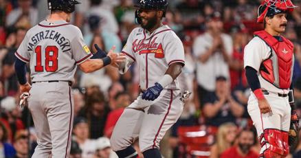 Braves, Red Sox Split Consecutive Games in Boston