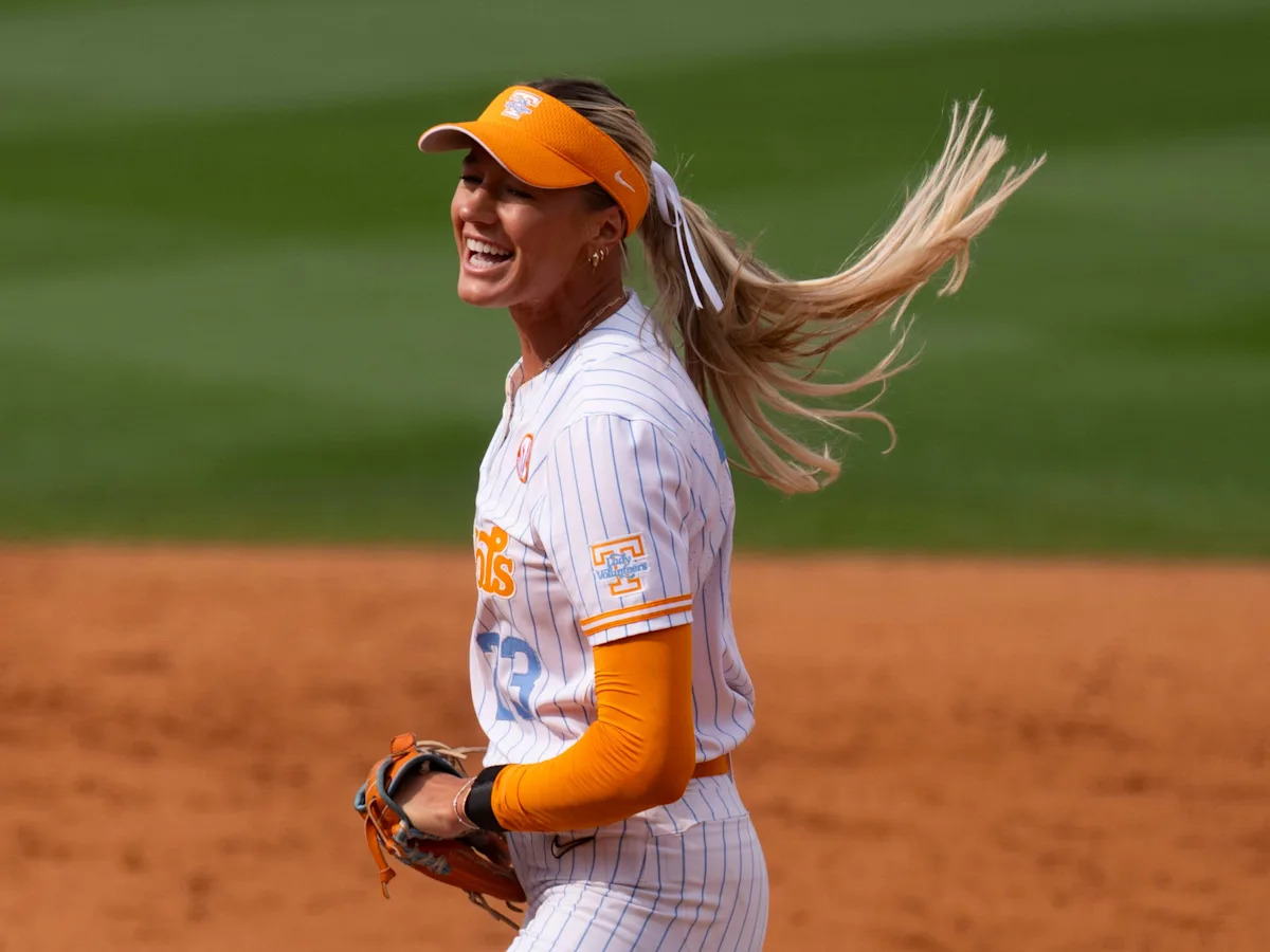 Tennessee advances, to face Texas Tech Saturday afternoon