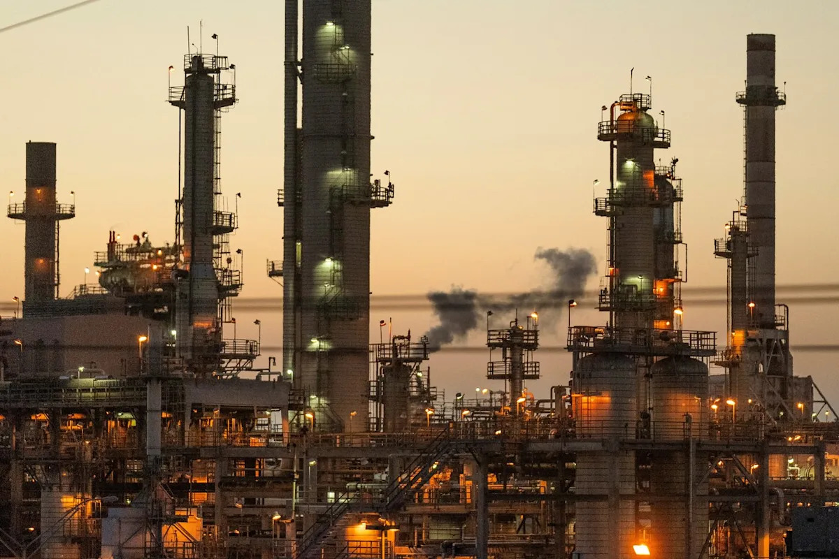 California board approves contentious cap-and-trade overhaul